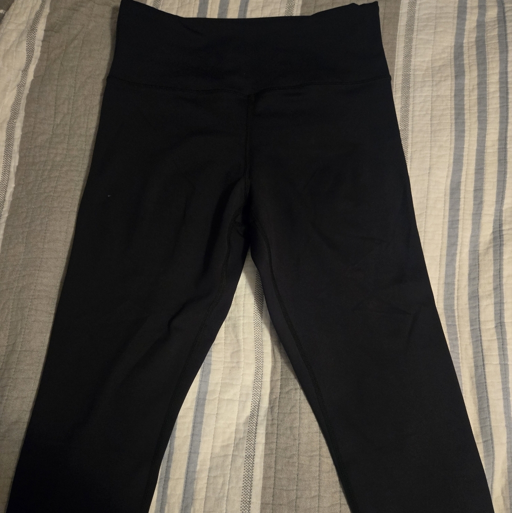 Zyia active Capri tights. Black Size 6-8